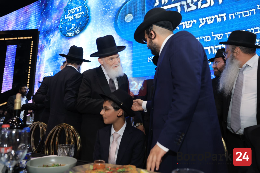 Photo Gallery: Bar Mitzvah for a Son of 'The Yanuka' - Rabbi Shlomo ...