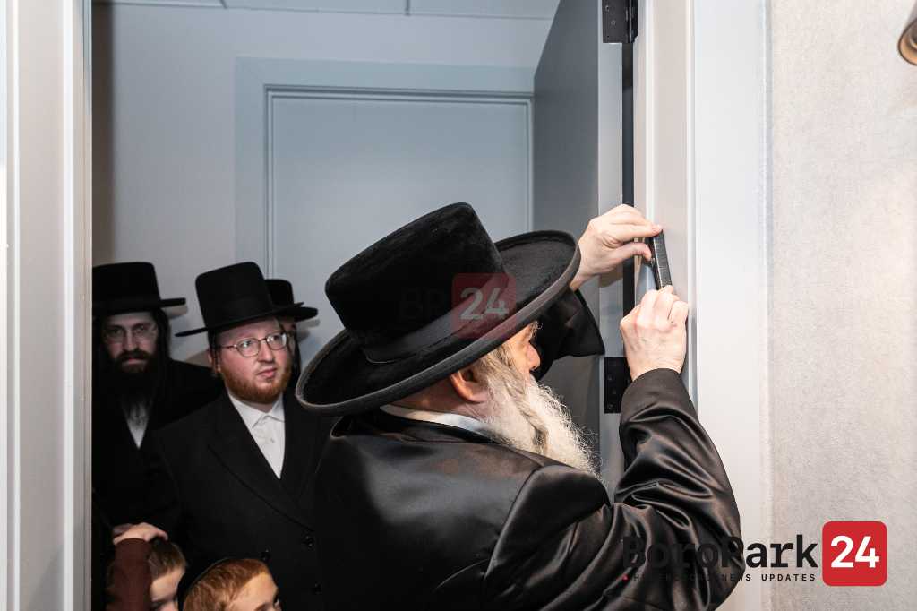 Photo Gallery Kevias Mezuzah in the new offices of Swift Staffing in
