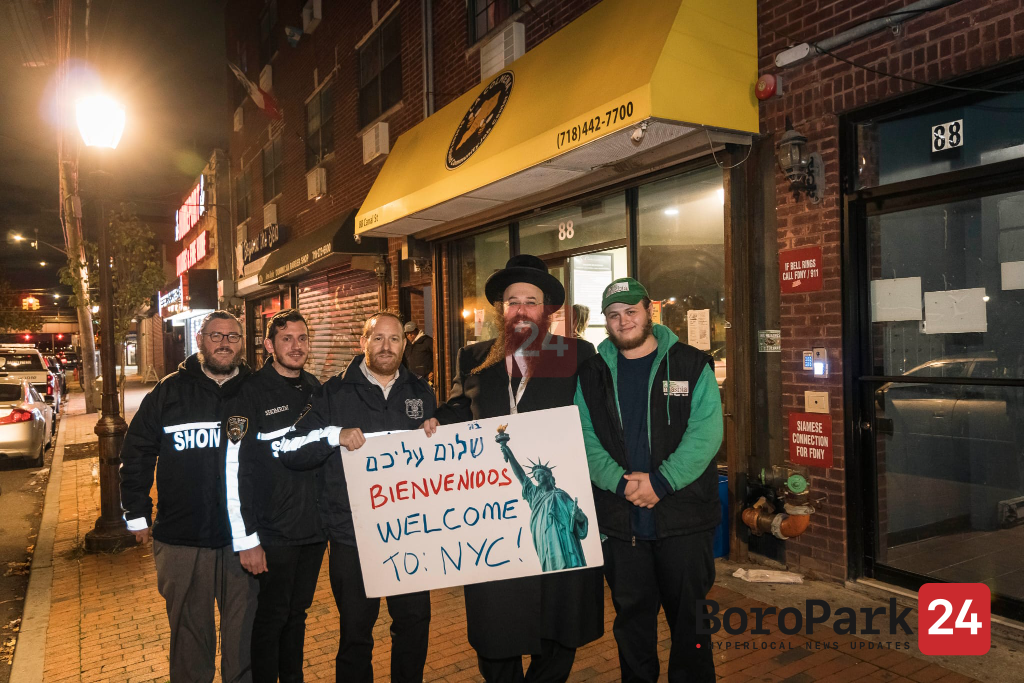 Kiddush Hashem: Three Jewish Organizations Provide Steel-Toe Work Boots for 30 Migrants who Graduated from Construction Safety Training Course