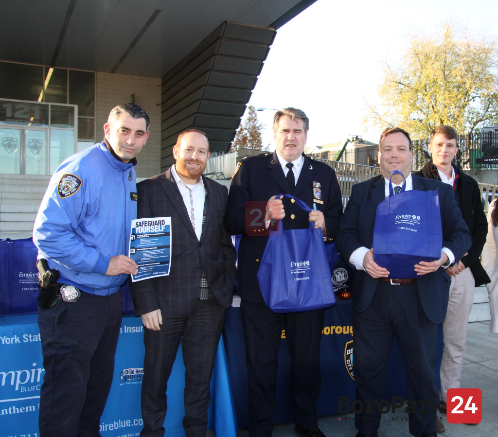 Council of Jewish Organizations of Staten Island, and NYPD Annual Turkey Giveaway
